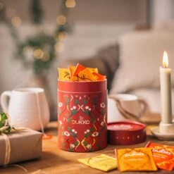 Pukka Thee Kerst Bewaardoos, Biologische Kruidenthee, Perfect Als Kerstcadeau - 30 Zakjes - 1 Stuk 7 Pukka Thee Kerst Bewaardoos, Biologische Kruidenthee, Perfect Als Kerstcadeau - 30 Zakjes - 1 Stuk -Voedsel Serie Winkel 1200x1200 266