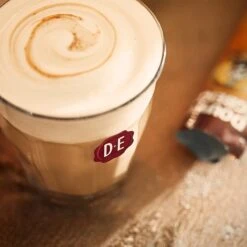 Douwe Egberts Verwenkoffie Latte Caramel Oploskoffie - 5 X 8 Zakjes -Voedsel Serie Winkel 1200x1200 40