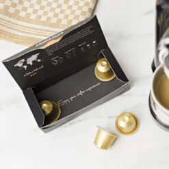 Aroma Club - Nespresso Compatible Capsules (120 St.) - No. 2 Smooth James - Intensiteit 3/5 - Espresso & Lungo - 100% Aluminium Koffiecups 13 Aroma Club - Nespresso Compatible Capsules (120 St.) - No. 2 Smooth James - Intensiteit 3/5 - Espresso & Lungo - 100% Aluminium Koffiecups -Voedsel Serie Winkel 1200x1200 52