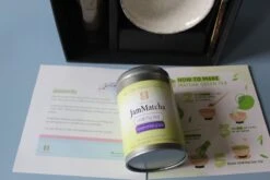 Premium Matcha Set - 5 Delige Matcha Cadeauset - Bamboo Klopper - Met Instructies - 100 Gram Matcha -Voedsel Serie Winkel 1200x800 19