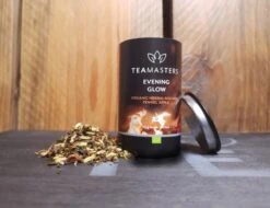 Teamasters Giftbox - Thee Geschenkset - Kerstpakket - Thee - Herbal Chai - Herbal Rooibos - Groene Thee - Perzik - Appel - Kerst - Geschenkset -Voedsel Serie Winkel 1200x922 2