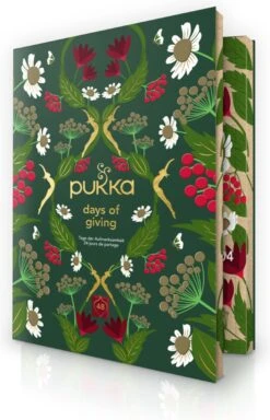 Pukka Thee Hardcover Biologische Kerst Adventskalender 2022, Perfect Als Kerstcadeau - 48 Zakjes - 1 Kalender -Voedsel Serie Winkel 772x1200 1