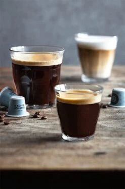 De Koffiejongens - Decaf - Nespresso Cups - 100% Biologisch Afbreekbaar - 60 Cups - 100% Nespresso Compatible -Voedsel Serie Winkel 800x1200 9